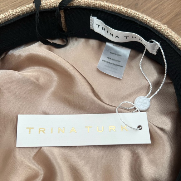 TT CLAIRE BOUCLE FLAT CAP IN KHAKI - Picture 2 of 5